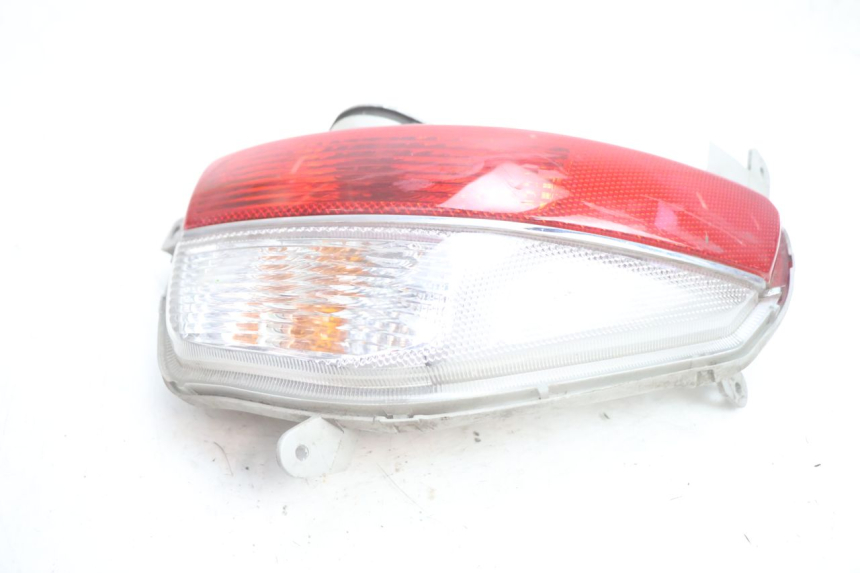 photo de LUZ TRASEIRA ESQUERDA SUZUKI BURGMAN EXECUTIVE ABS 650 (2006 - 2012) - Ampliação técnica