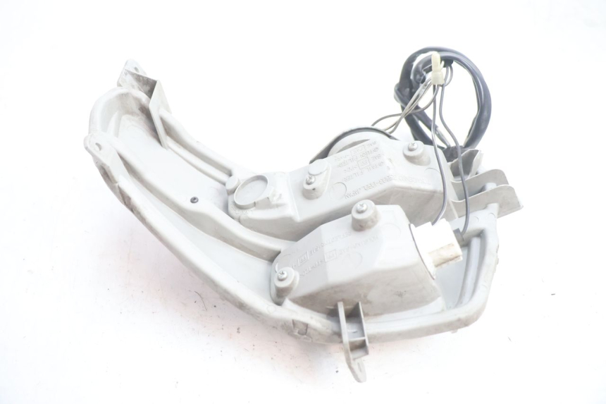 photo de LUZ TRASEIRA ESQUERDA SUZUKI BURGMAN EXECUTIVE ABS 650 (2006 - 2012) - Estado da superfície