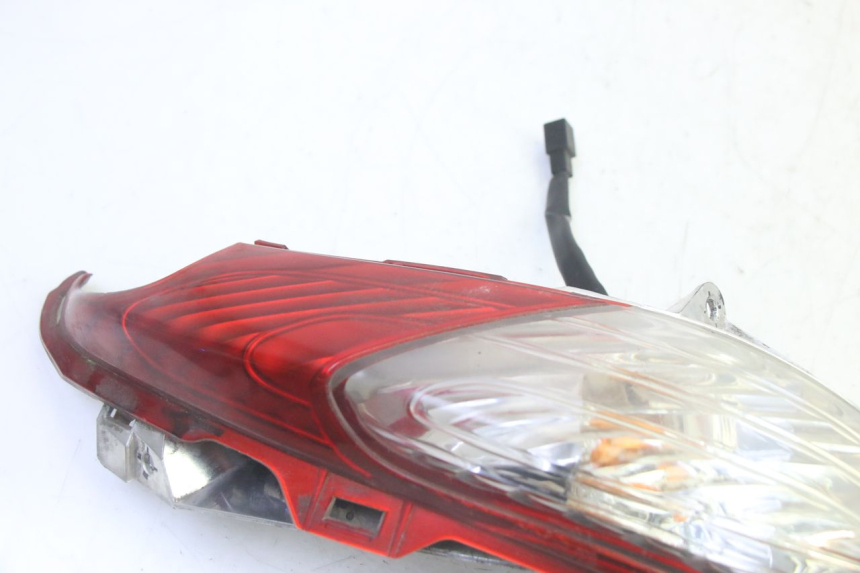 photo de FAROLIM TRASEIRO ESQUERDO HONDA FES S-WING SWING ABS 125 (2007 - 2015) - Detalhe da peça