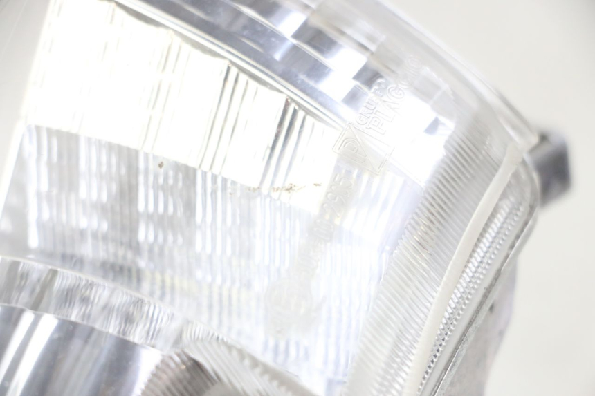 photo de FAROL TRASEIRO ESQUERDO PIAGGIO IE MP3 YOURBAN 300 (2011 - 2016) - Detalhe da peça