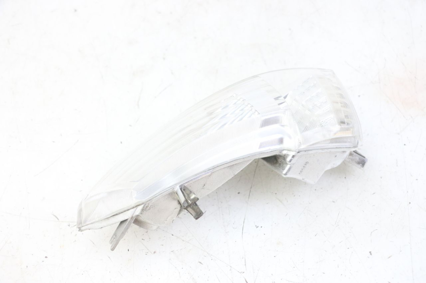 photo de FAROL TRASEIRO ESQUERDO PIAGGIO IE MP3 YOURBAN 300 (2011 - 2016) - Pontos de fixação