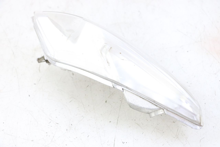 photo de FAROL TRASEIRO ESQUERDO PIAGGIO IE MP3 YOURBAN 300 (2011 - 2016) - Estado da superfície