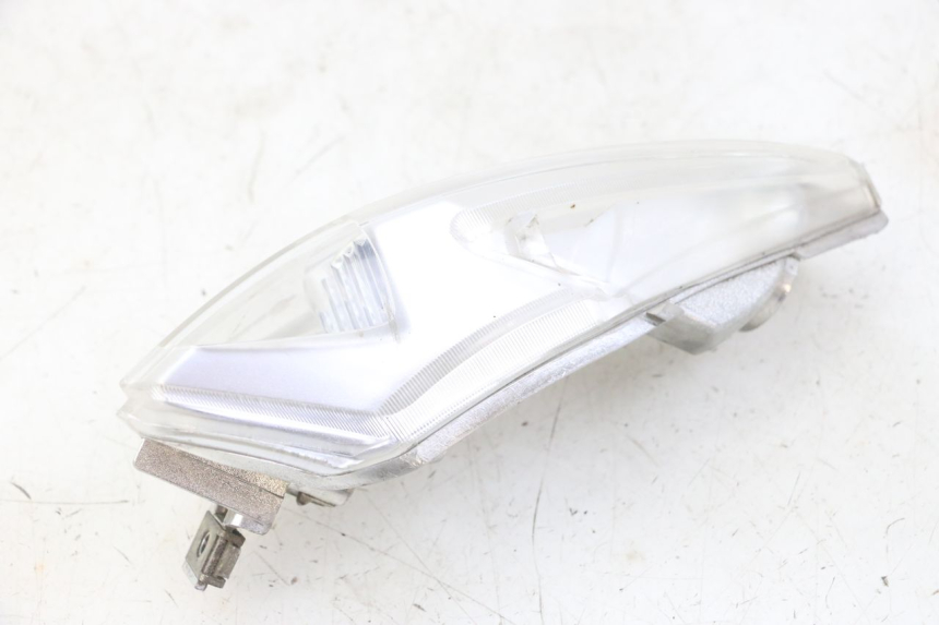 photo de FAROL TRASEIRO ESQUERDO PIAGGIO IE MP3 YOURBAN 300 (2011 - 2016) - Peça verificada