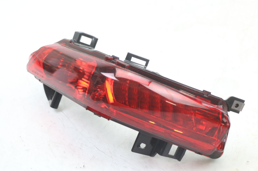 photo de FAROL TRASEIRO ESQUERDO PIAGGIO MP3 HPE 350 (2018 - 2020) - Detalhe da peça