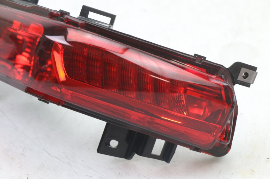 photo de FAROL TRASEIRO ESQUERDO PIAGGIO MP3 HPE 350 (2018 - 2020) - Vista geral