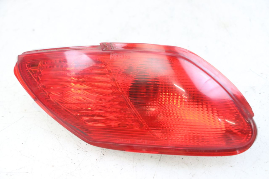 photo de FAROL TRASEIRO ESQUERDO PIAGGIO MP3 LT 300 (2010 - 2016) - Vista principal