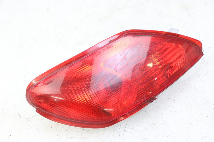 photo de FAROL TRASEIRO ESQUERDO PIAGGIO MP3 LT 300 (2010 - 2016) - Pontos de fixação
