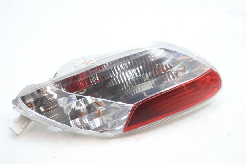 photo de FAROL TRASEIRO ESQUERDO PIAGGIO MP3 LT 400 (2007 - 2012) - Vista principal