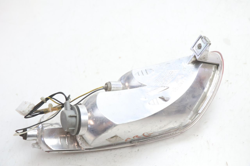 photo de FAROL TRASEIRO ESQUERDO PIAGGIO MP3 LT 400 (2007 - 2012) - Pontos de fixação