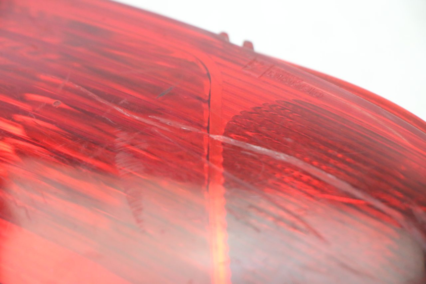 photo de FAROL TRASEIRO ESQUERDO PIAGGIO MP3 500 (2011 - 2015) - Ampliação técnica