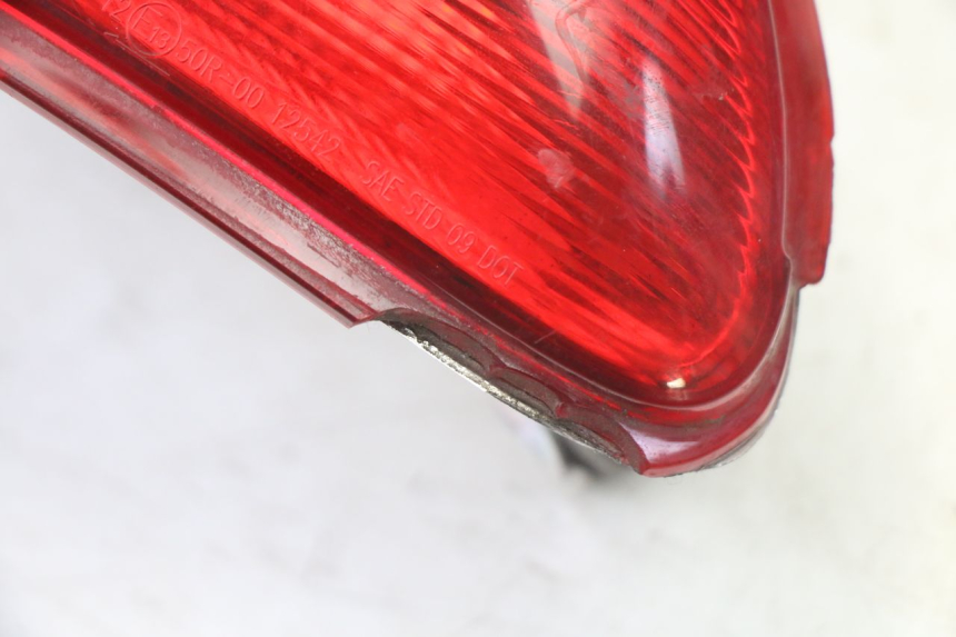 photo de FAROL TRASEIRO ESQUERDO PIAGGIO MP3 500 (2011 - 2015) - Vista geral