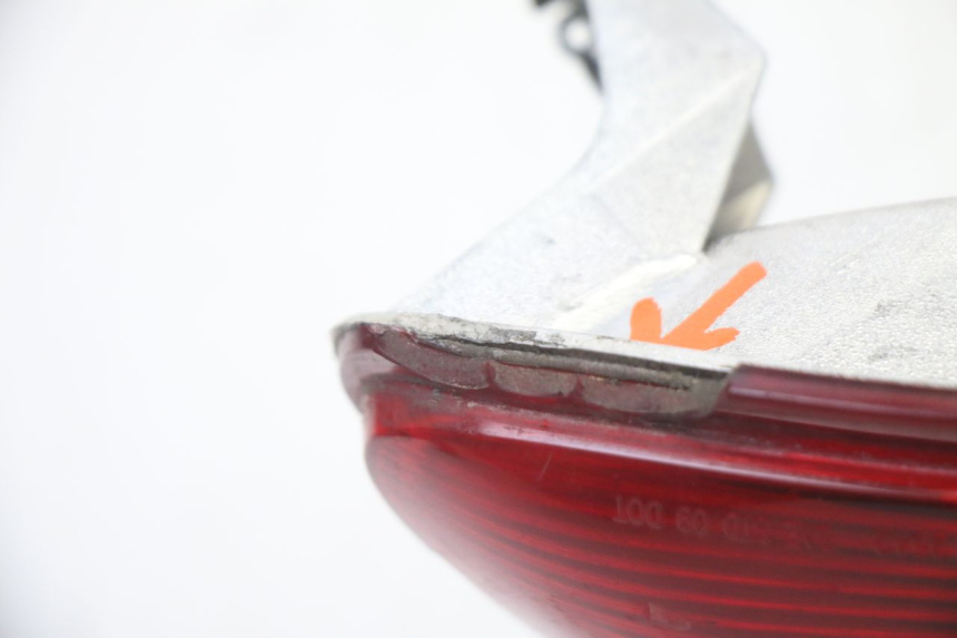 photo de FAROL TRASEIRO ESQUERDO PIAGGIO MP3 500 (2011 - 2015) - Peça verificada