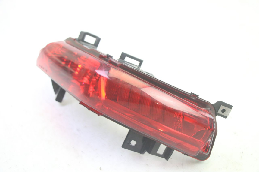 photo de FAROL TRASEIRO ESQUERDO PIAGGIO MP3 500 (2016 - 2018) - Zoom do estado de desgaste