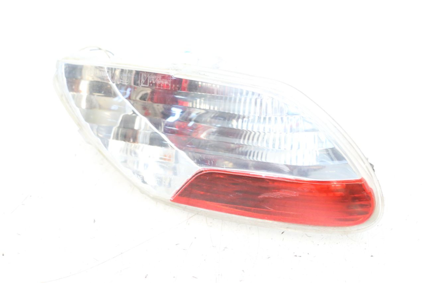 photo de FAROL TRASEIRO ESQUERDO PIAGGIO MP3 RL 250 (2006 - 2010) - Vista principal