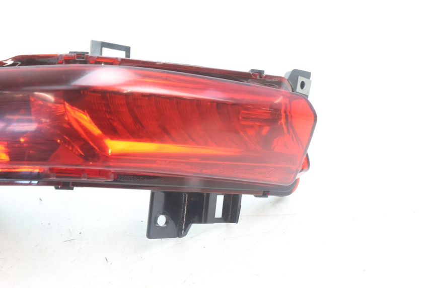 photo de FAROL TRASEIRO ESQUERDO PIAGGIO MP3 500 (2016 - 2018) - Zoom do estado de desgaste