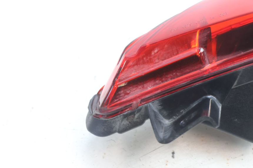 photo de FAROL TRASEIRO ESQUERDO PIAGGIO MP3 500 (2016 - 2018) - Vista geral