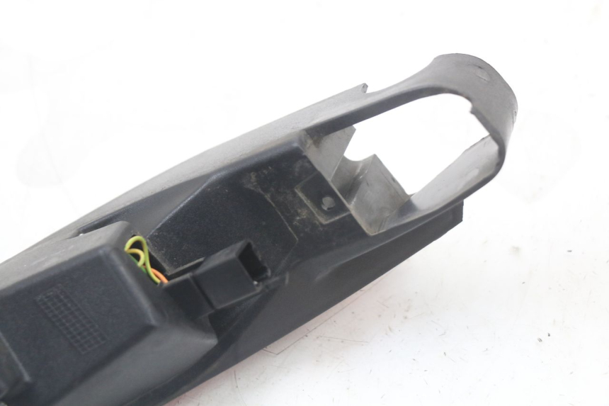 photo de FAROL TRASEIRO ESQUERDO PEUGEOT SATELIS 125 (2010 - 2012) - Peça verificada