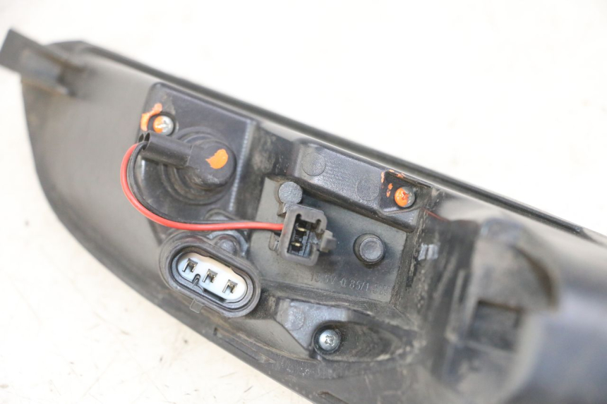 photo de FAROL TRASEIRO ESQUERDO PEUGEOT SATELIS 125 (2013 - 2018) - Vista geral