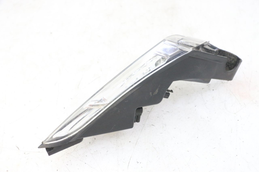 photo de FAROL TRASEIRO ESQUERDO PEUGEOT SATELIS 125 (2013 - 2018) - Marcações e referências