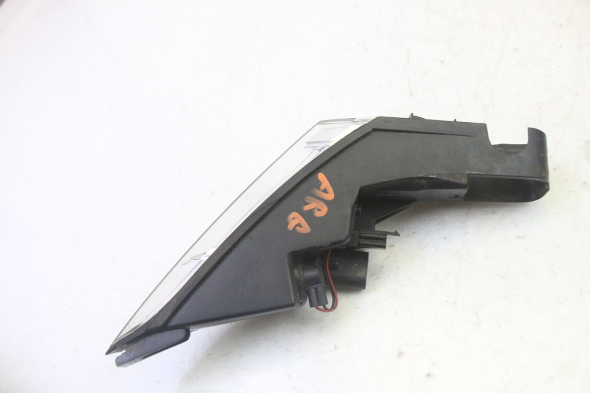 photo de FAROL TRASEIRO ESQUERDO PEUGEOT SATELIS 125 (2013 - 2018) - Ampliação técnica