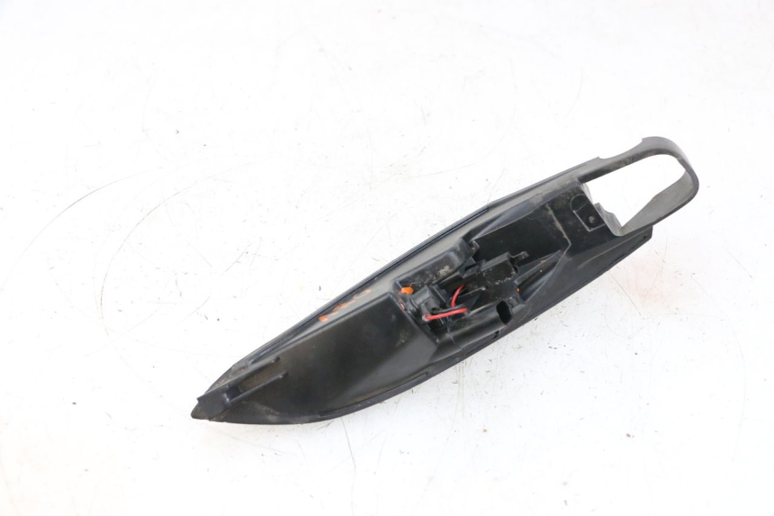 photo de FAROL TRASEIRO ESQUERDO PEUGEOT SATELIS 125 (2013 - 2018) - Outro ângulo de visão