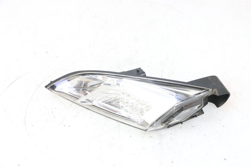 photo de FAROL TRASEIRO ESQUERDO PEUGEOT SATELIS 125 (2013 - 2018) - Marcações e referências