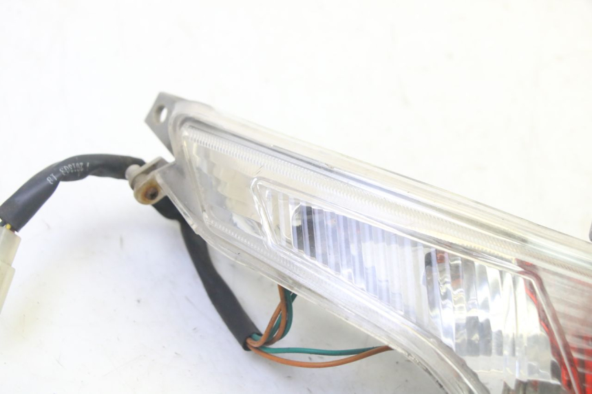 photo de FAROL TRASEIRO ESQUERDO PEUGEOT VIVACITY NEW 4T 50 (2008 - 2017) - Detalhe da peça
