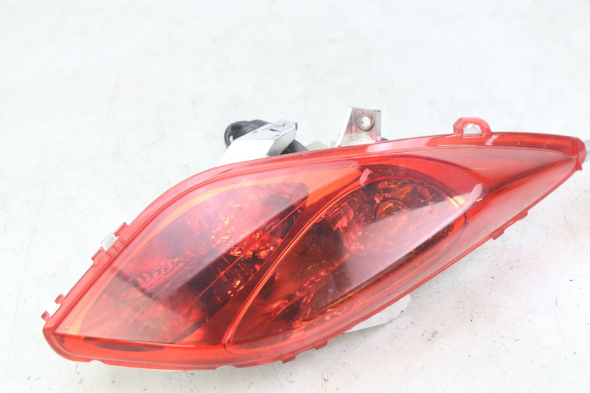 photo de FAROL TRASEIRO ESQUERDO YAMAHA X-MAX XMAX 125 (2010 - 2013) - Vista principal