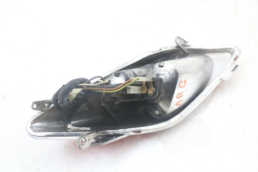 photo de FAROL TRASEIRO ESQUERDO YAMAHA XMAX X-MAX 125 (2006 - 2009) - Ampliação técnica