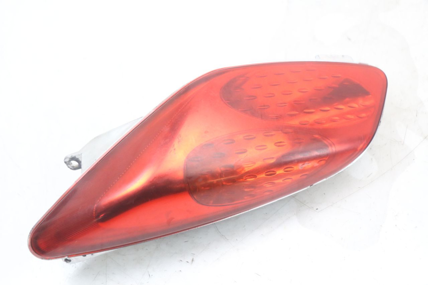 photo de FAROL TRASEIRO ESQUERDO YAMAHA XMAX X-MAX 125 (2006 - 2009) - Outro ângulo de visão
