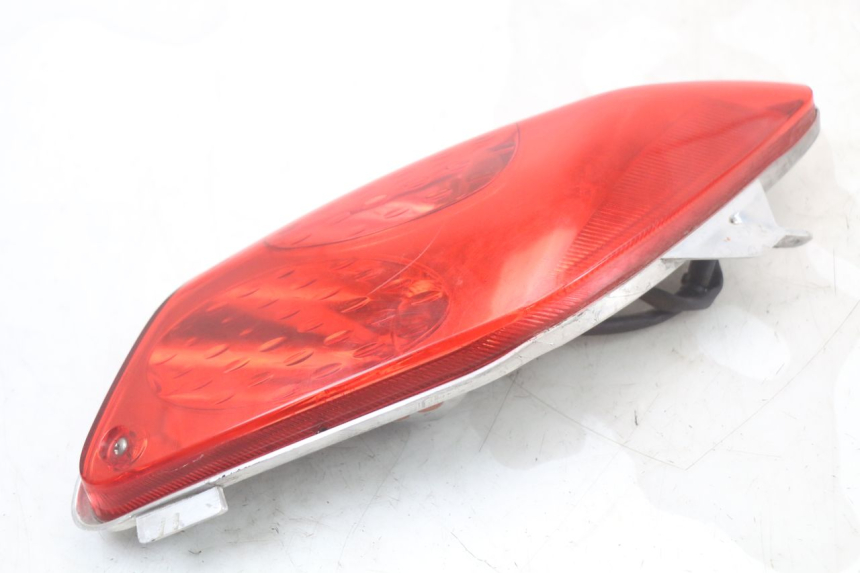 photo de FAROL TRASEIRO ESQUERDO YAMAHA XMAX X-MAX 125 (2006 - 2009) - Outro ângulo de visão