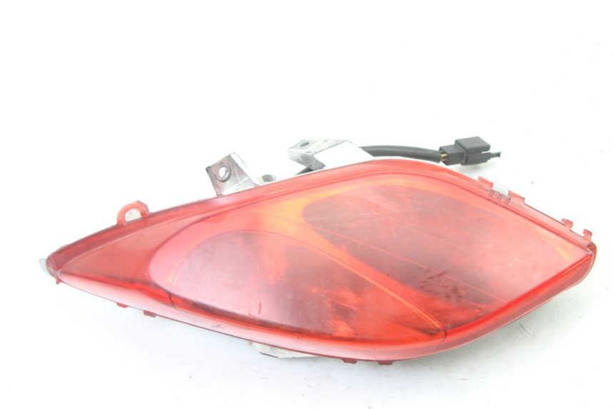 photo de FAROL TRASEIRO ESQUERDO YAMAHA X-MAX XMAX 125 (2010 - 2013) - Vista principal