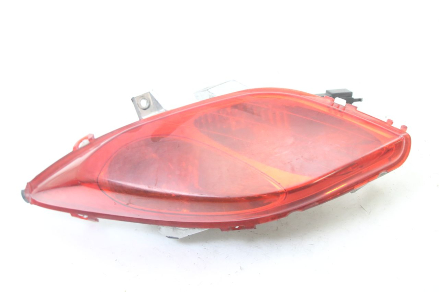 photo de FAROL TRASEIRO ESQUERDO YAMAHA X-MAX XMAX 125 (2010 - 2013) - Detalhe da peça