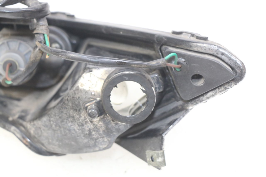 photo de FAROL TRASEIRO ESQUERDO YAMASAKI YM T 125 (2015 - 2020) - Vista geral