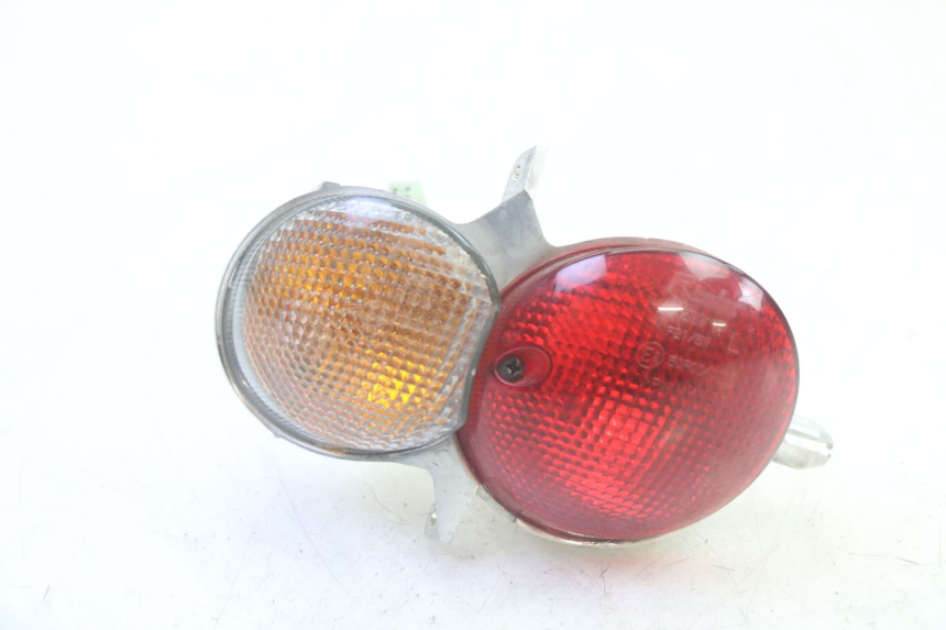 photo de FAROL TRASEIRO ESQUERDO YAMAHA YP MAJESTY 125 (2002 - 2006) - Detalhe da peça