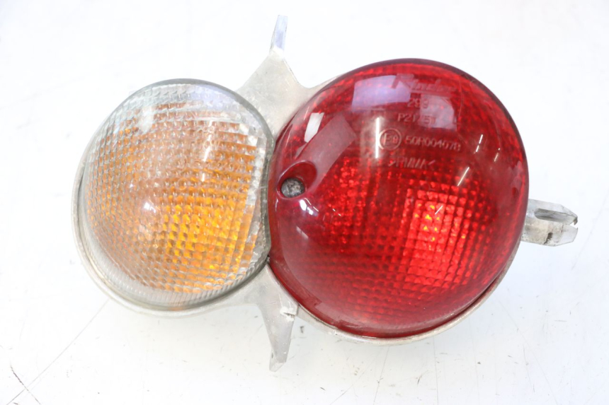 photo de FAROL TRASEIRO ESQUERDO YAMAHA YP MAJESTY 125 (2007 - 2010) - Vista principal