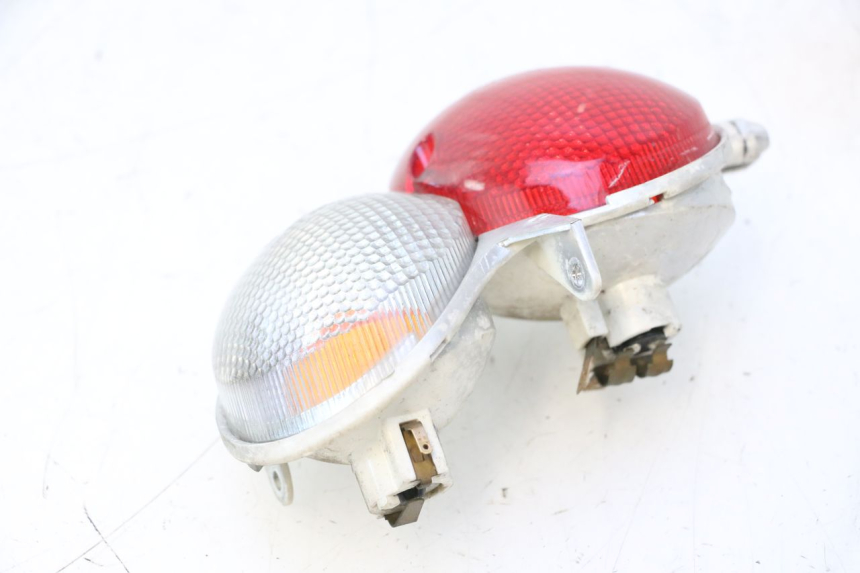 photo de FAROL TRASEIRO ESQUERDO YAMAHA YP MAJESTY 125 (2007 - 2010) - Vista geral