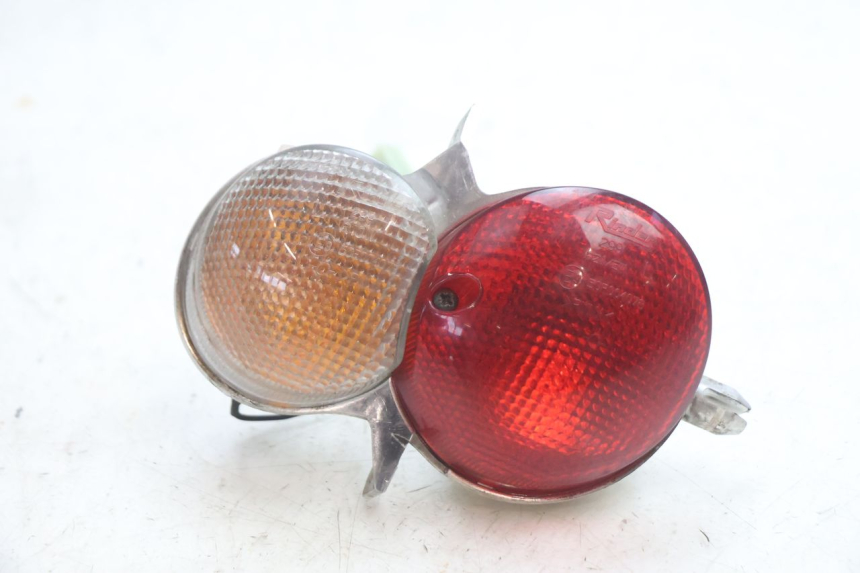 photo de FAROL TRASEIRO ESQUERDO YAMAHA YP MAJESTY 125 (2002 - 2006) - Vista principal