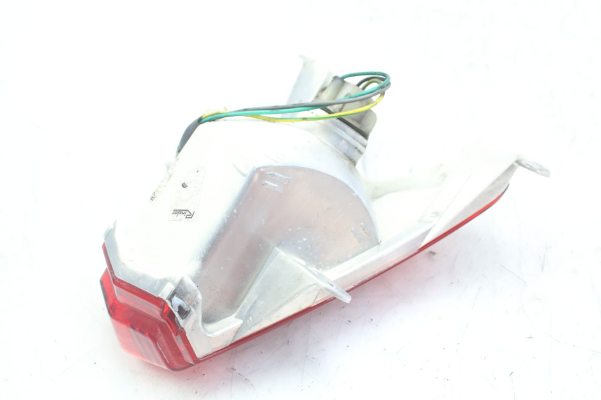 photo de Luz traseira PEUGEOT GEOPOLIS RS 125 (2007 - 2009) - Zoom do estado de desgaste