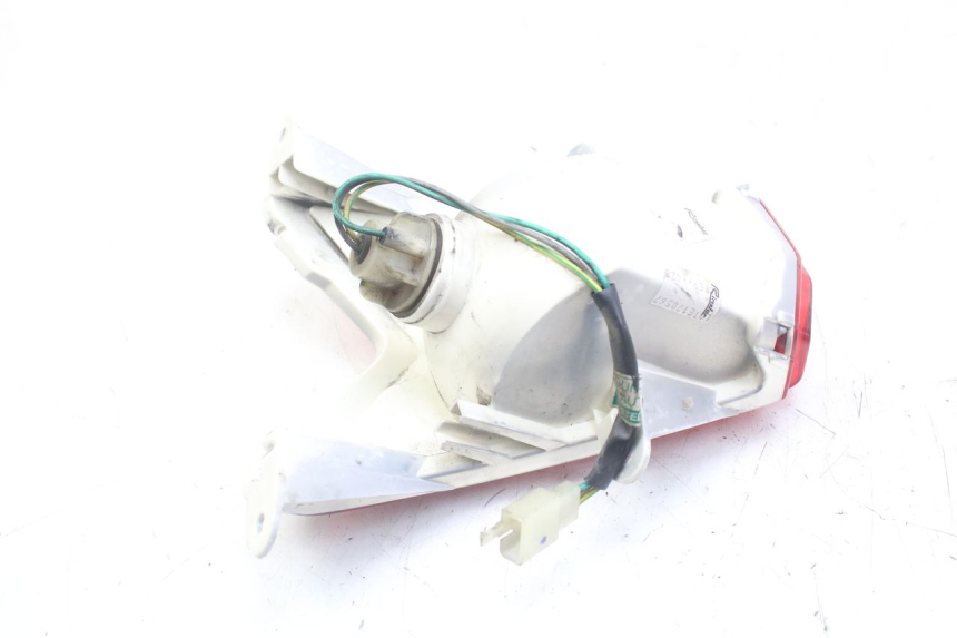 photo de Luz traseira PEUGEOT GEOPOLIS RS 125 (2007 - 2009) - Outro ângulo de visão
