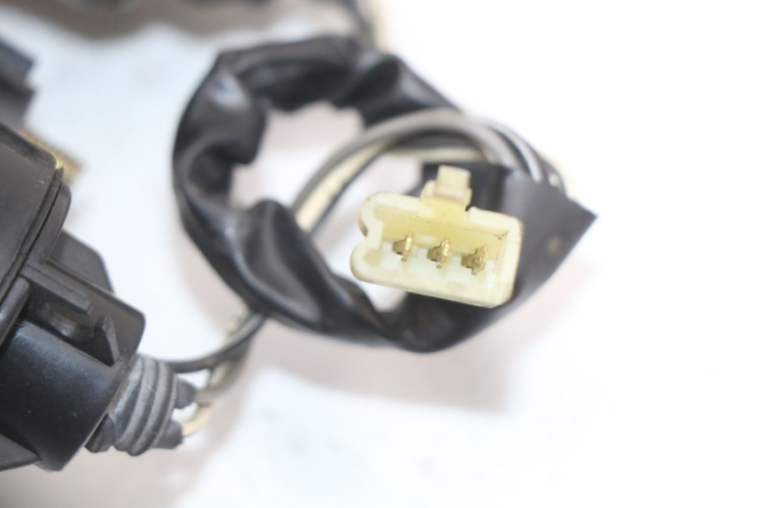 photo de Luz traseira HYOSUNG GF 125 (2001 - 2005) - Pontos de fixação
