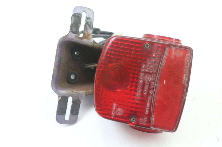 photo de Luz traseira SUZUKI GN 125 (1997 - 2000) - Zoom do estado de desgaste