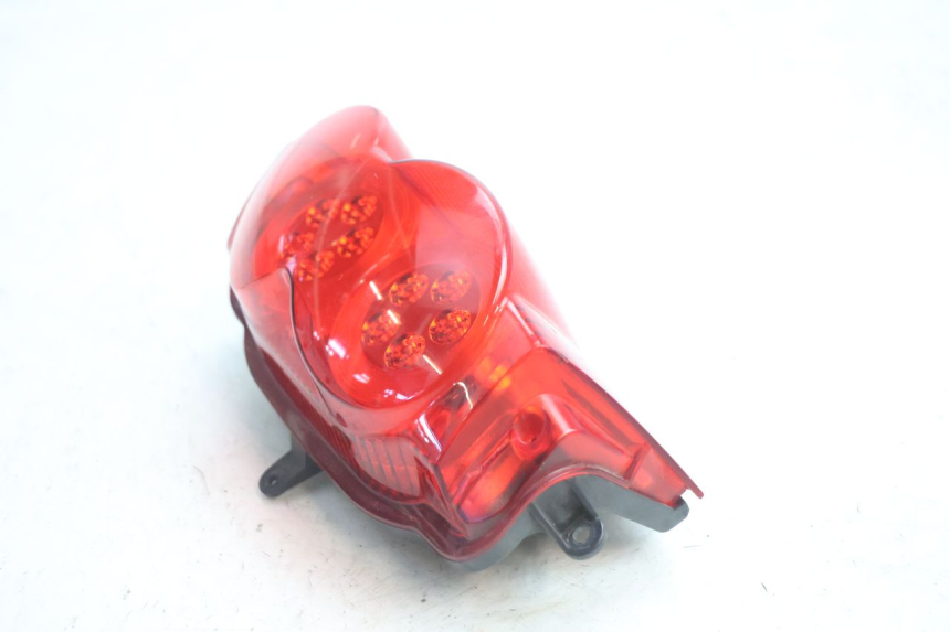 photo de LUZ TRASEIRA GILERA GP 800 (2007 - 2013) - Zoom do estado de desgaste