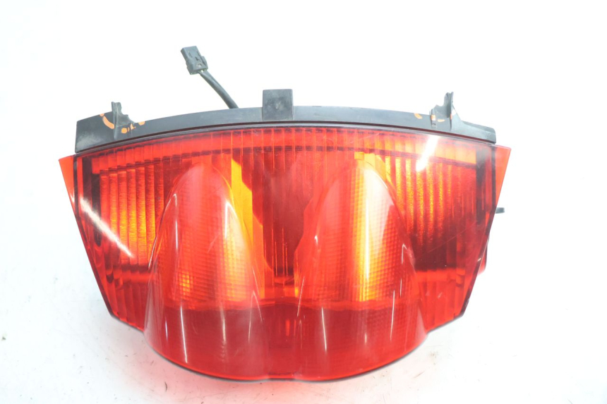 photo de LUZ TRASEIRA GILERA GP 800 (2007 - 2013) - Estado da superfície