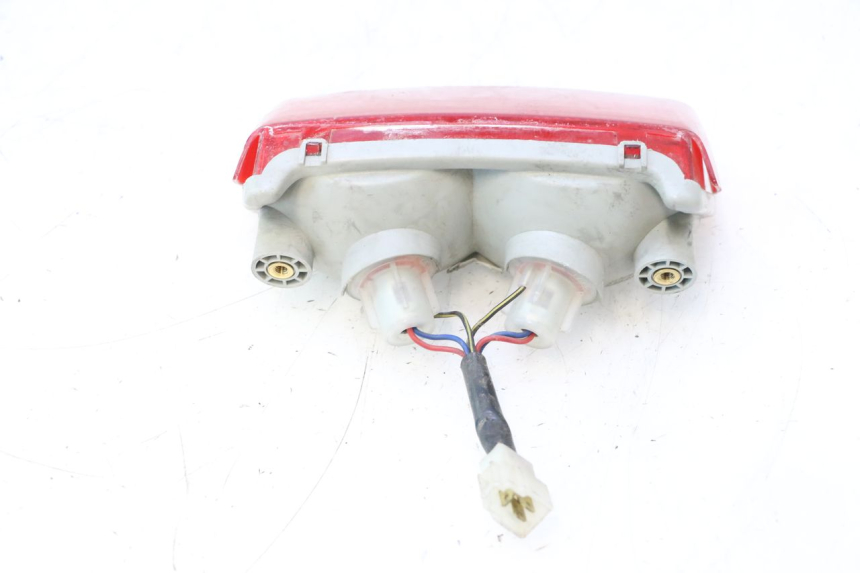 photo de LUZ TRASEIRA KAWASAKI GPX F ZX750F 750 (1986 - 1990) - Peça verificada