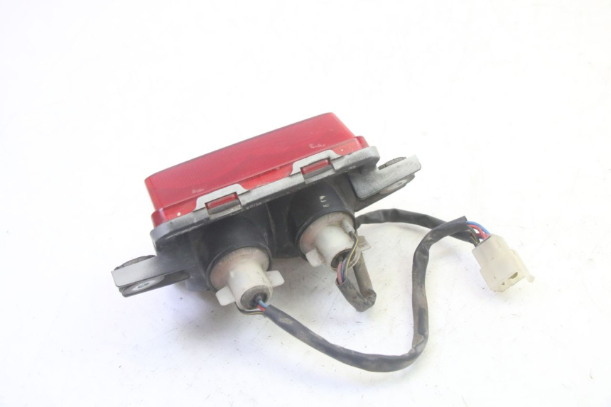photo de Luz traseira KAWASAKI GPX R WARBIRD 600 (1988 - 1993) - Ampliação técnica