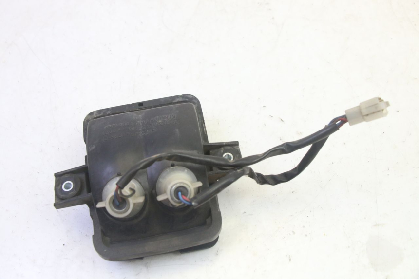 photo de Luz traseira KAWASAKI GPZ RX 1000 (1986 - 1988) - Estado da superfície