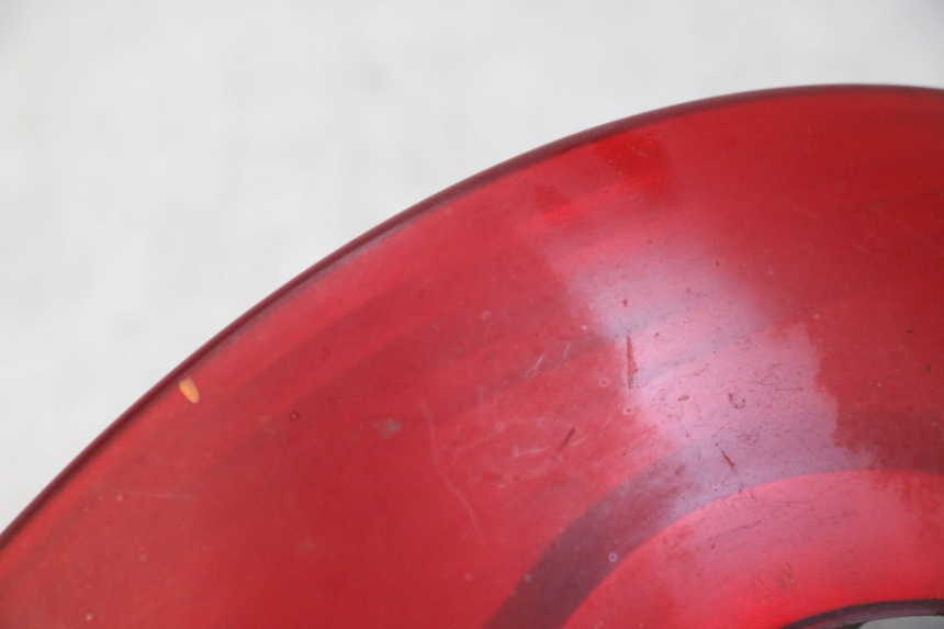 photo de Luz traseira KYMCO GRAND DINK 125 (2002 - 2007) - Estado da superfície