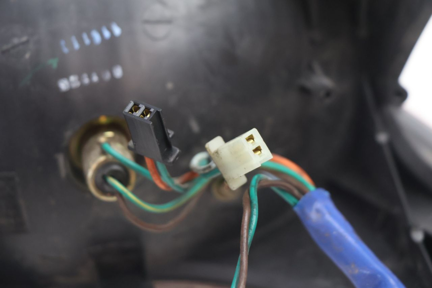 photo de Luz traseira KYMCO GRAND DINK 125 (2008 - 2014) - Pontos de fixação