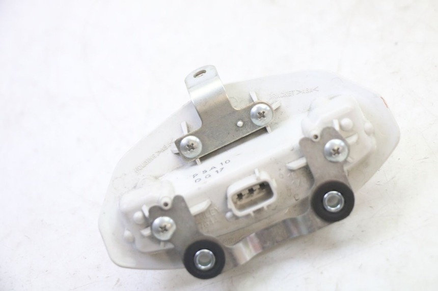 photo de Luz traseira SUZUKI GSR 750 (2011 - 2017) - Vista geral